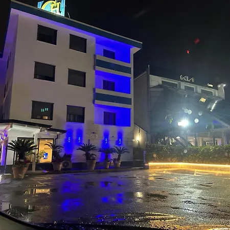 Hotel Clinton 3*