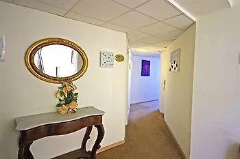 Clinton Hotel Casoria