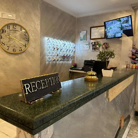 Clinton Hotel Casoria