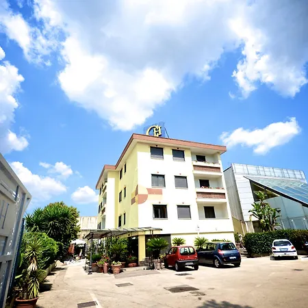 Clinton Hotel Casoria