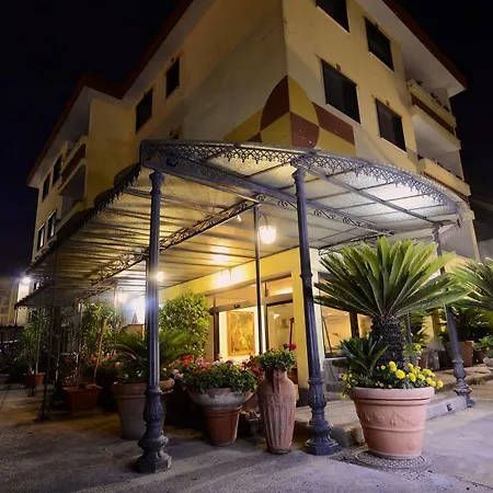 Hotel Clinton