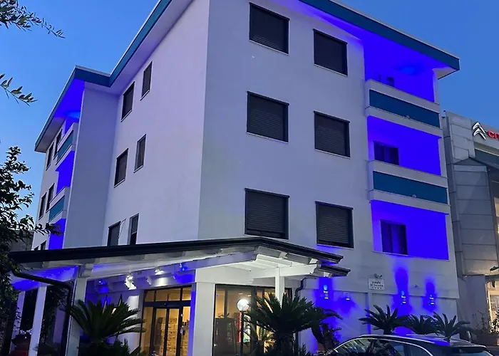 Clinton 3* קאסוריה