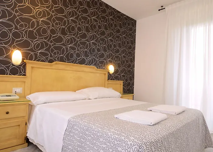 Clinton מלון קאסוריה