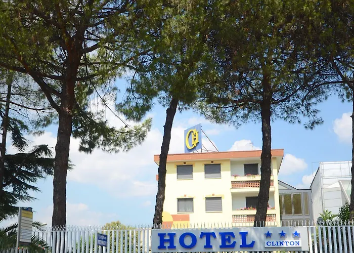 Clinton 3* קאסוריה