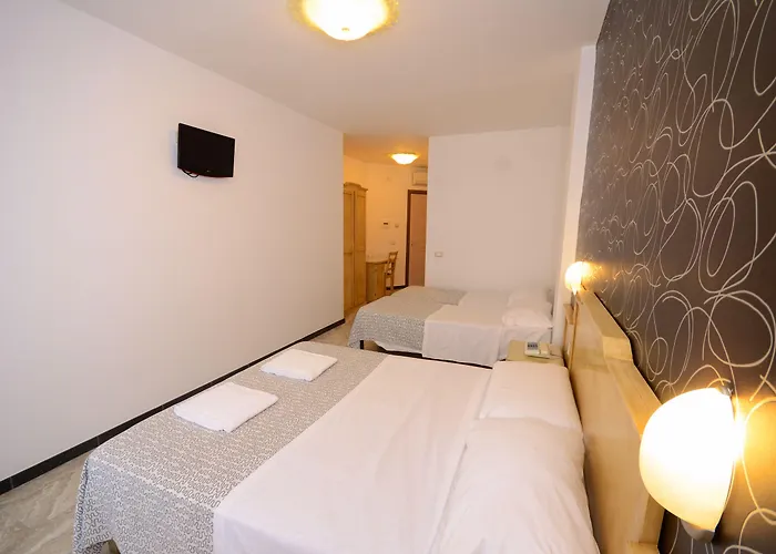 Clinton 3* קאסוריה