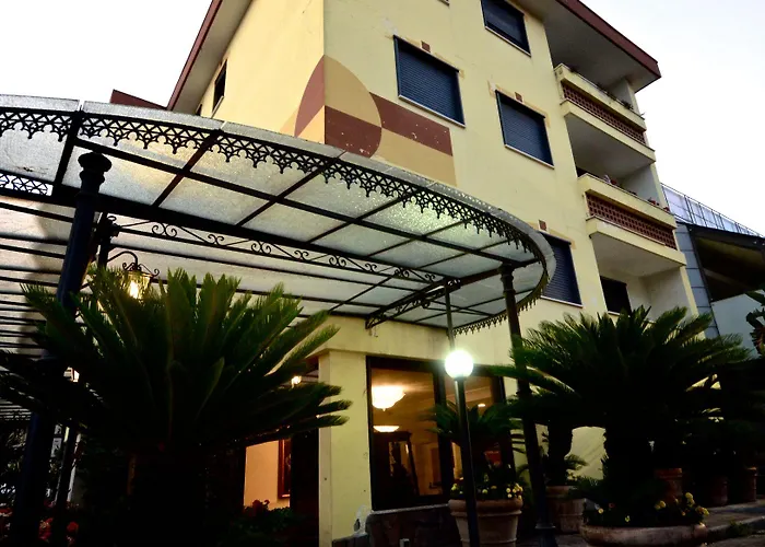 Clinton 3* קאסוריה