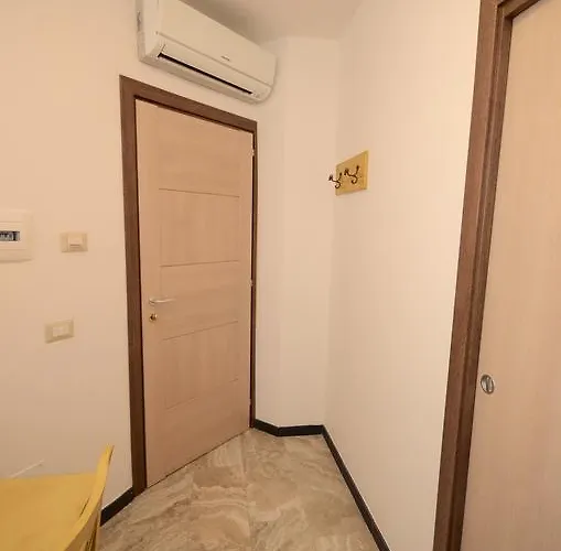 Clinton 3* קאסוריה