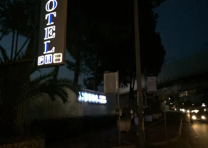 מלון Clinton קאסוריה