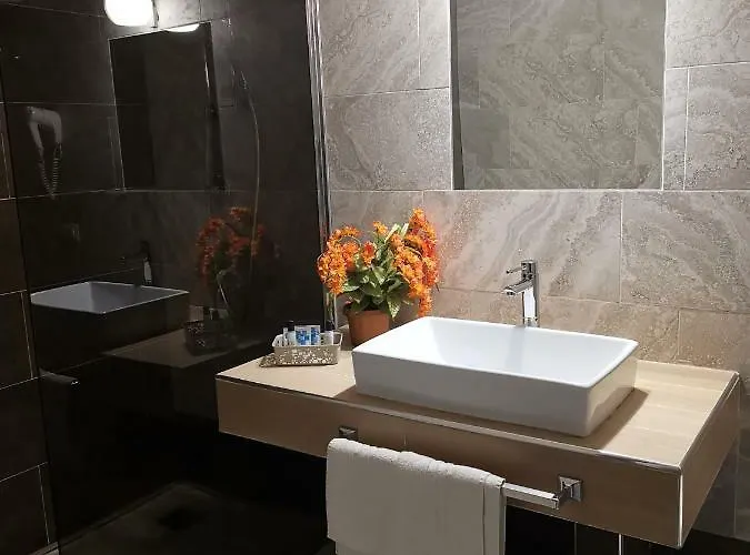 מלון Clinton קאסוריה