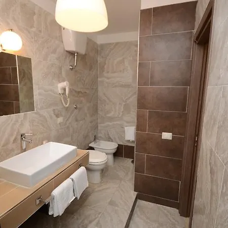 Hotel Clinton Casoria