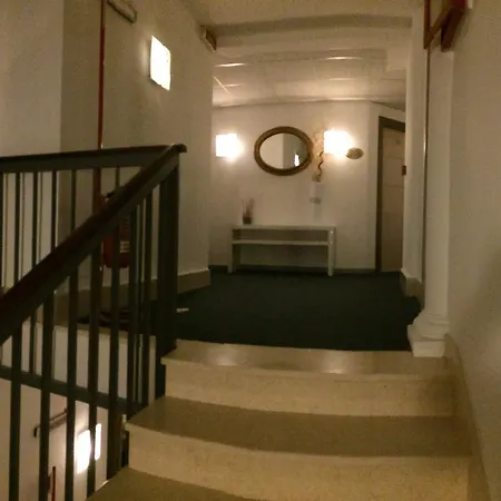 Hotel Clinton 3*