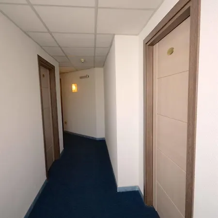 Clinton Hotel Casoria