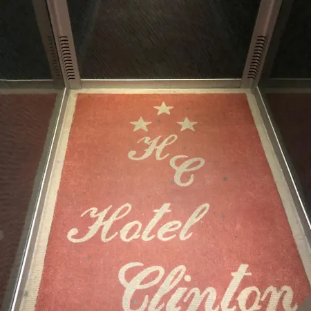 Clinton 3* Casoria